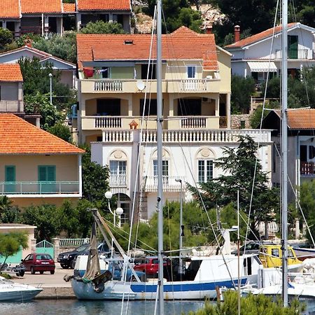 Apartments By The Sea Jezera, Murter - 5063 Dış mekan fotoğraf