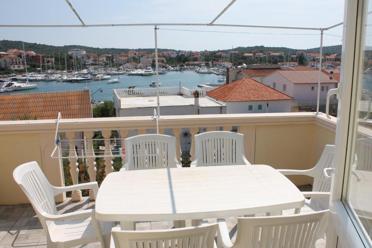 Apartments By The Sea Jezera, Murter - 5063 Dış mekan fotoğraf