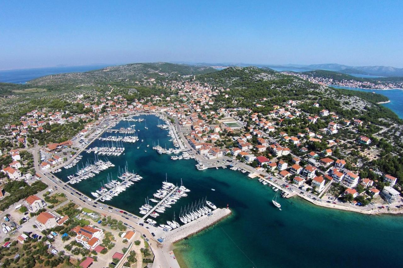 Apartments By The Sea Jezera, Murter - 5063 Dış mekan fotoğraf