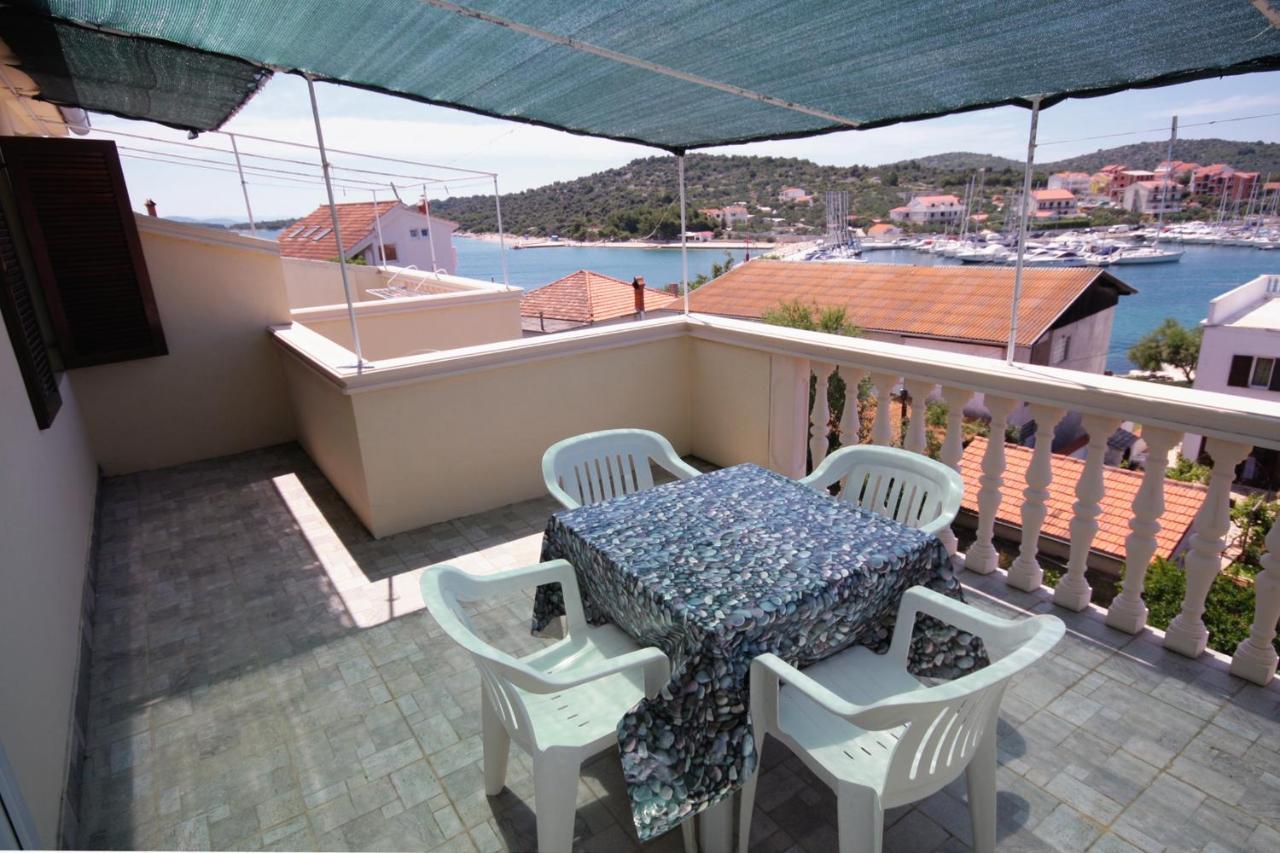 Apartments By The Sea Jezera, Murter - 5063 Dış mekan fotoğraf