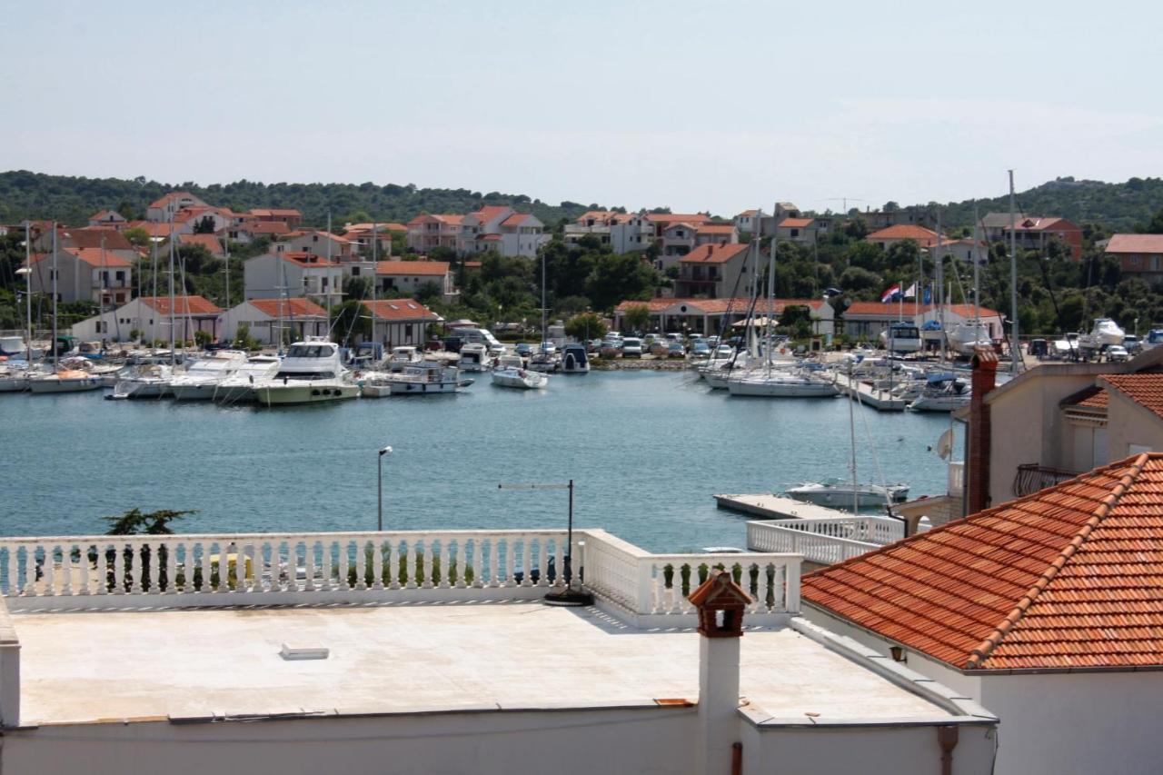 Apartments By The Sea Jezera, Murter - 5063 Dış mekan fotoğraf