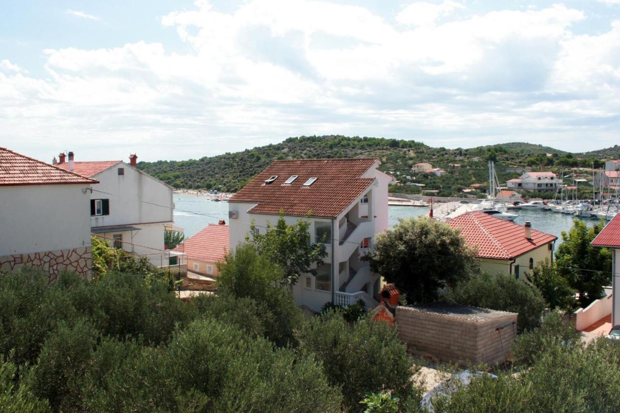 Apartments By The Sea Jezera, Murter - 5063 Dış mekan fotoğraf